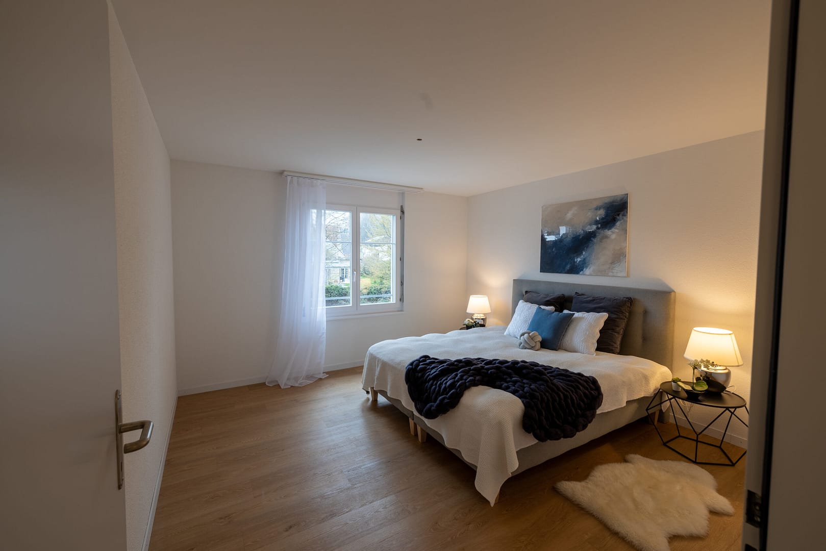 JRF99720-HDR Schlafzimmer, die Käufer magisch anziehen.